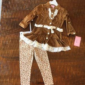 NWT Matching outfit 2T
